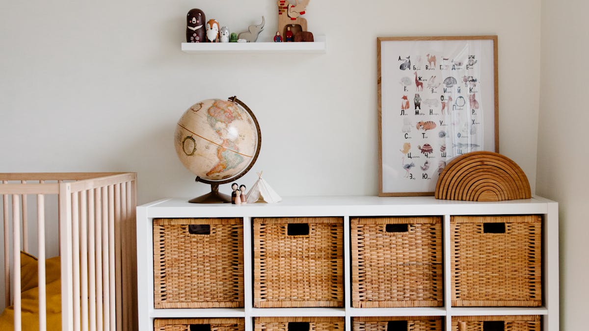 Chambre d'enfant en bois à l'ambiance douce et rassurante